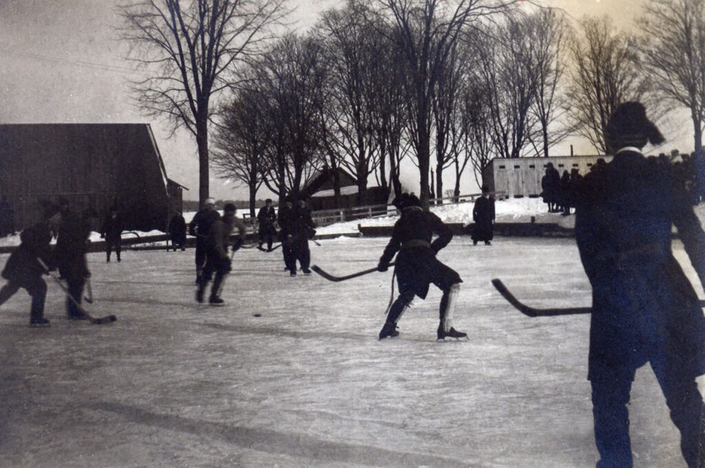 200e du séminaire milieu de vie patinoire