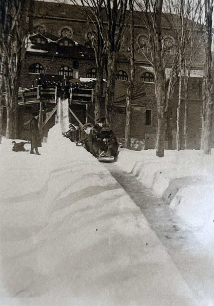 200e du séminaire milieu de vie toboggan