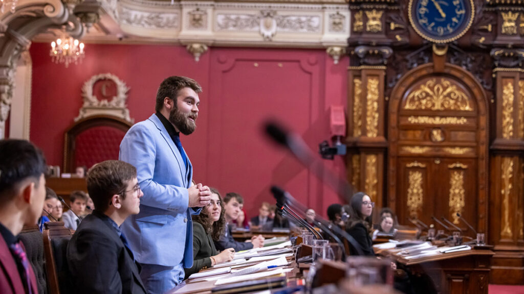 Cohorte du Collège au 31e Forum étudiant de l'Assemblée nationale