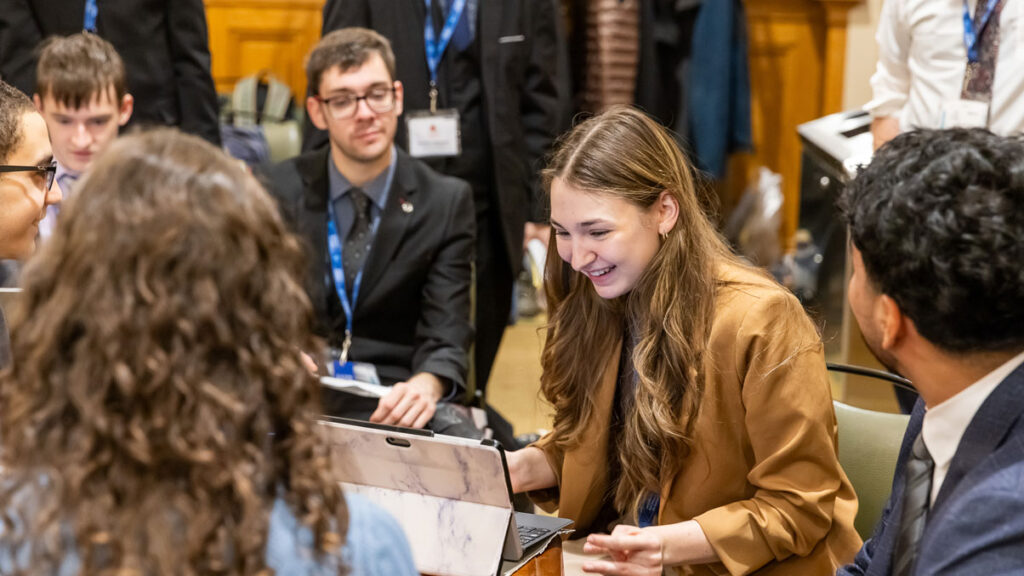 Cohorte du Collège au 31e Forum étudiant de l'Assemblée nationale