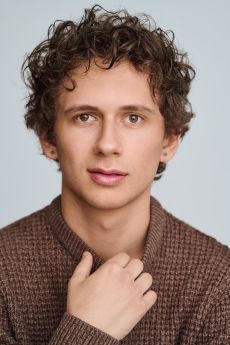 Zackary Villeneuve
